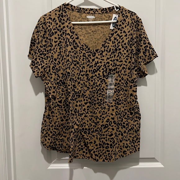 Old Navy Tops - NWT Old Navy Everywear Cheetah Print Short Sleeve T-Shirt Women’s Size XL